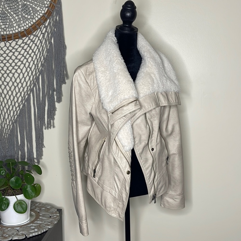Medium Guess faux leather jacket